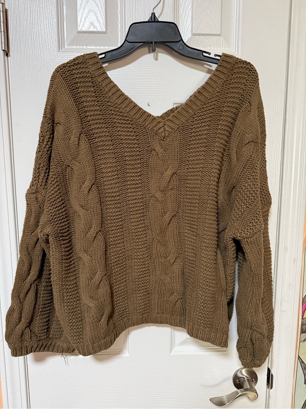 V-Neck Cable Knit Women's Sweater - olive green